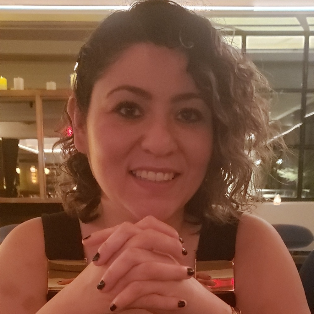 Meet your Posher, Claudia